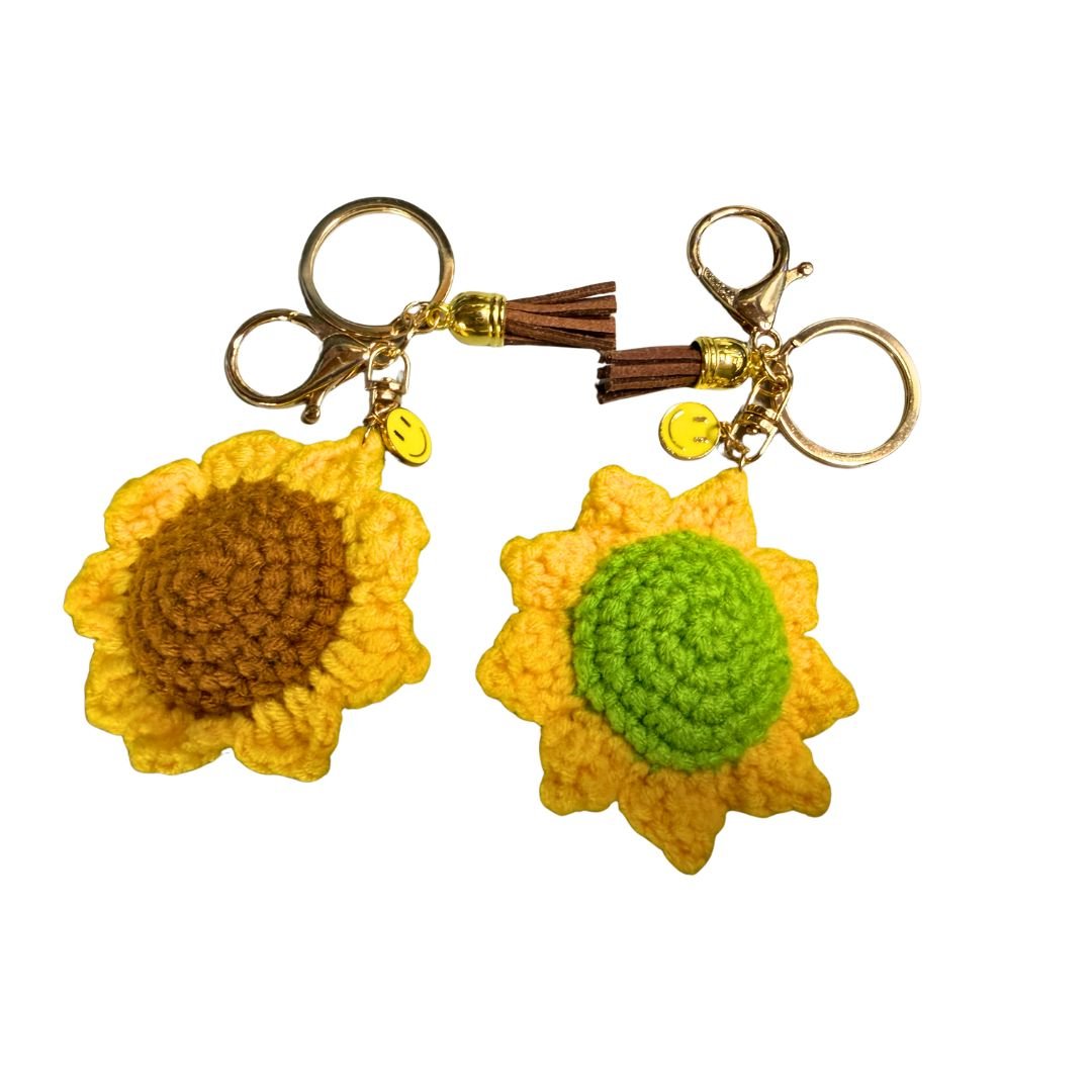 Sunflower Crochet Keychain Charm ā Cute Aesthetic Bag & Planner Accessory - Splash of Charm