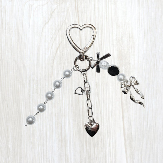 🤍 Pearl Bow Heart Purse Charm | Coquette Binder & Bag Accessory - Splash of Charm